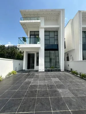 5bdrm Duplex in Chevron for sale