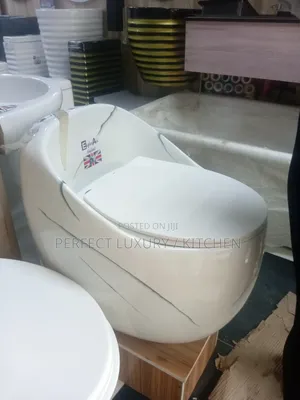 Plain/Design Smart Luxury W.C Water Closet 