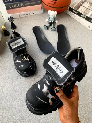 Chunky Black-Silver Mix Shoes Size 40-46