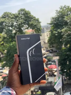 New Samsung Galaxy Z Flip7 256 GB