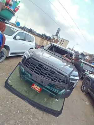 Toyota Tundra 2024 Windscreen Glass Available