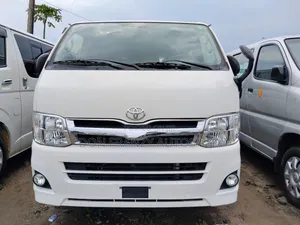 Toyota HiAce 2013 White