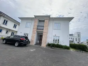 5bdrm Duplex in Lekki Phase 2 for sale