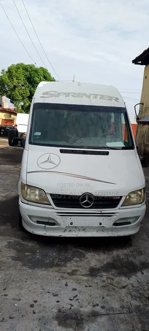 Mercedes-Benz Sprinter 2000 White
