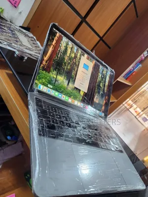 Laptop Apple MacBook Pro 2020 8GB Intel Core i5 SSD 256GB