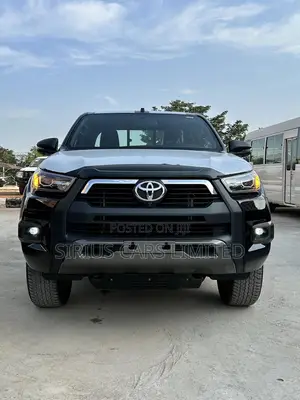 New Toyota Hilux 2025 Black
