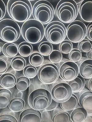 Galvanize Pipe Is Different Sizes and Thickness