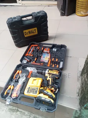 Dewalt Complete Screw Drills Machine Kit
