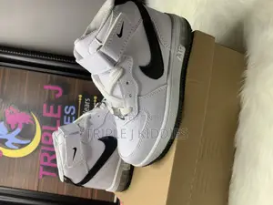 Boys/ Girl Sneakers