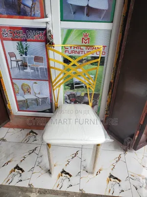 Chivalry Event Chameleon Gold Chair