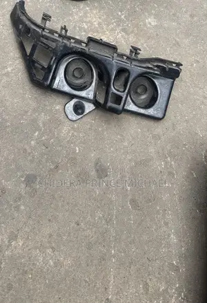 Back Bumper Hanger Clip for Gla