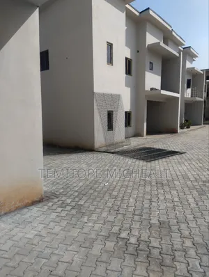 3bdrm Duplex in Mabushi for sale