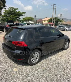 Volkswagen Golf TSI S 4-Door FWD 2016 Black