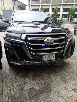 Ride in Style (Landcruiser for Rent)