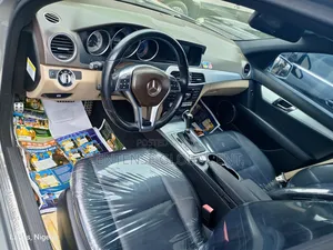 Mercedes-Benz C300 Luxury 4Matic Sedan AWD (3.5L 6cyl 7A) 2013 Gray