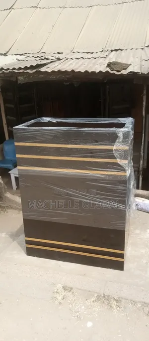 High Durable Receptionist Table