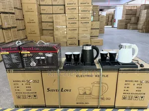 Hotel Kettle With a Tray Cups