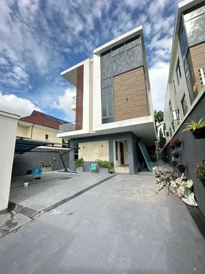 Furnished 5bdrm Duplex in Lekki Phase 1 for sale