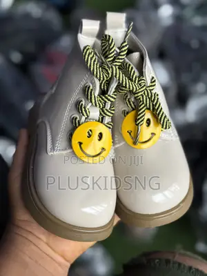 Kids Smile Boot