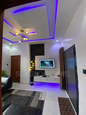 Exquisite 2 Bedroom Apartment