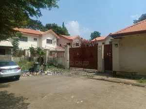 4bdrm Duplex in Utako for sale
