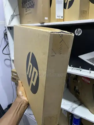New Laptop HP 250 G10 8GB Intel Core i5 SSD 512GB