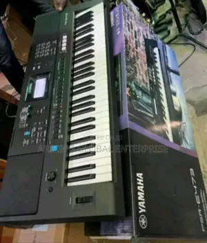 Yamaha PSR E473 Professional Quality Keyboard.