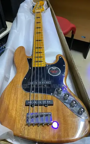 Fender Squeir Five Strings Jazz Bass Guitar