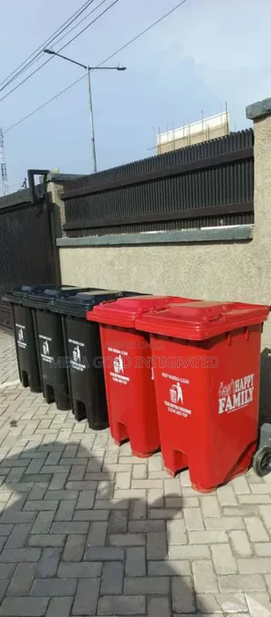 Happy Family Waste Bin