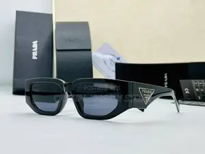 Prada Quality Luxury Sunglass