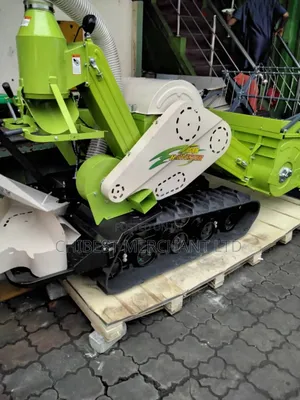 Combine Rice Harvester