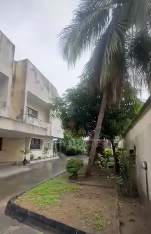 6 Bedroom Detached Duplex On 1200sqm At Victoria Island For Lease