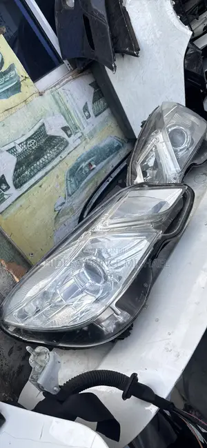Headlights for E350 2010 Model Non Charger
