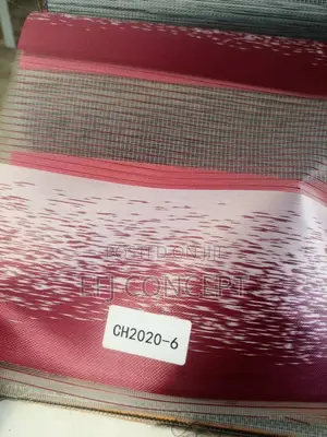 Beautifully Stained White-Red Design for Day and Night Window Blind