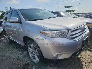 Toyota Highlander Limited 2012 Silver