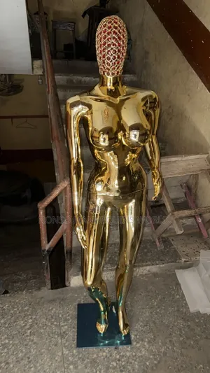 Size 12 Gold Chrome Basket Head Female Mannequin