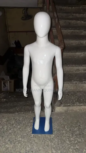 Unisex Glossy White Age 8 To 12 Years Kids Mannequin