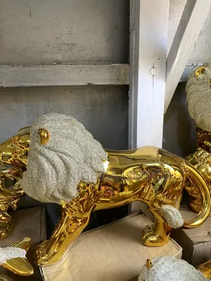Lion Table/Consol Center Piece Decoration