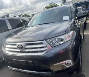 Toyota Highlander 2013 Gray