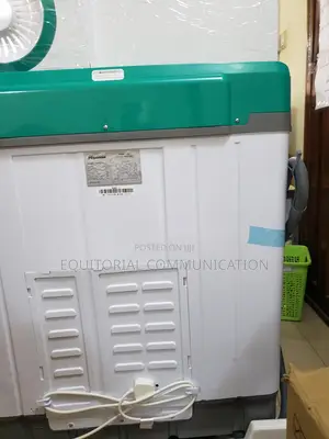 Draining Hisense 11kg Manual Washing Machine
