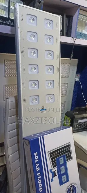 100watts Wakatek All In One Solar Street Light