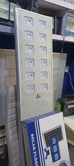 100watts Wakatek All In One Solar Street Light