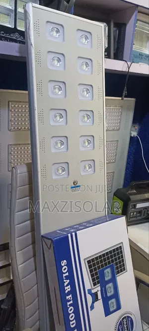 100watts Wakatek All In One Solar Street Light