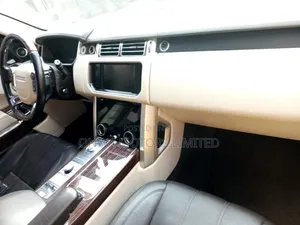 Land Rover Range Rover Vogue 2015 Black