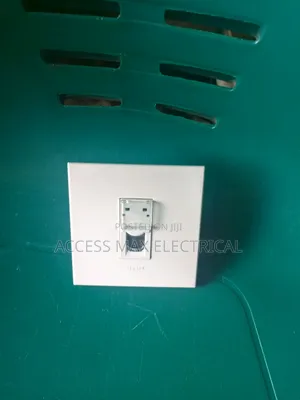 Legrand Single Cat6 Phase Plate