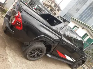 Rolling Boot Cover With TRD Spoiler for Toyota Hilux New Model