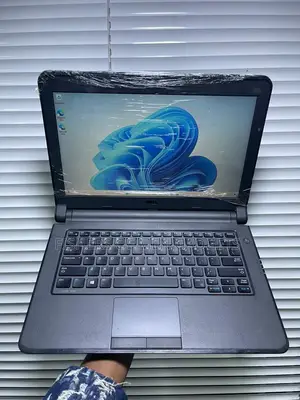 Laptop Dell Latitude 3350 8GB Intel Core I3 SSD 256GB