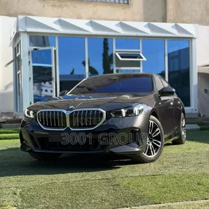 BMW 520i 2025 Gray