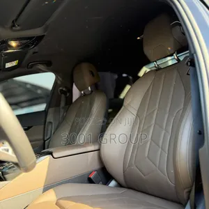 BMW 520i 2025 Gray