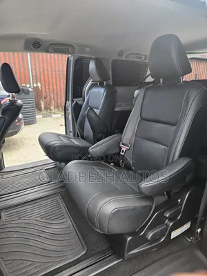Toyota Sienna Limited Premium 7-Passenger 4dr Minivan (3.5L 6cyl 6A)